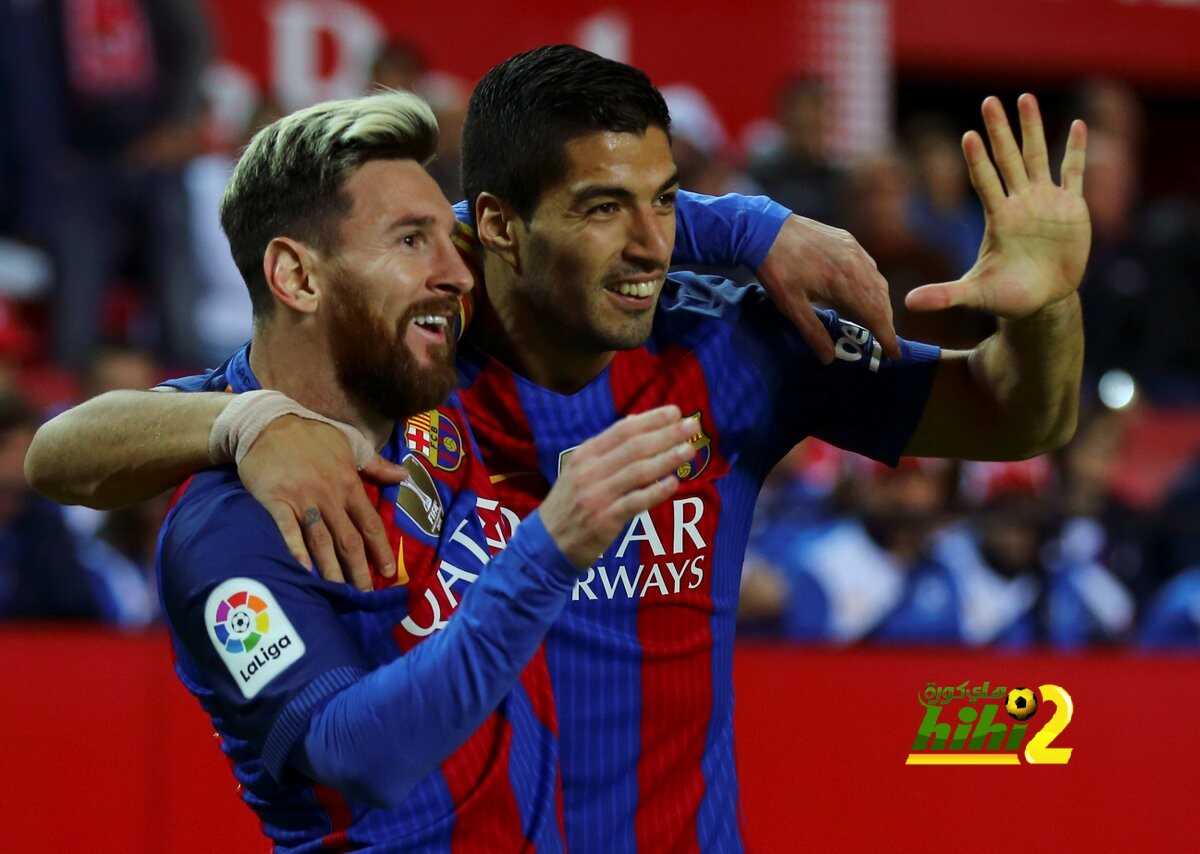 صور : ميسي يستقبل سواريز في المطار