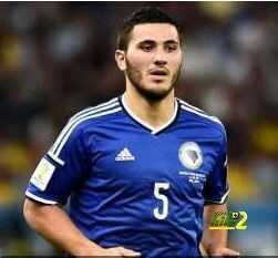 ميلان يقترب من ضم لاعب شالكة