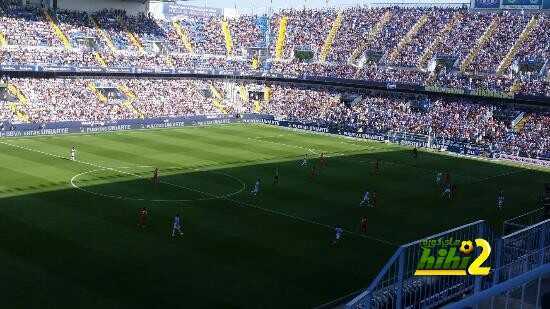 لاروساليدا كامل العدد في مواجهة برشلونة