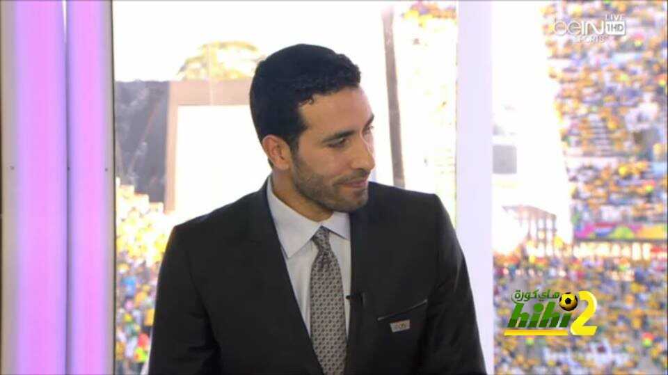 أبو تريكة يتغنى بإيسكو ويطلق عليه إسم جديد