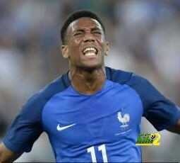 ليون يهدف لضم لاعب مانشستر يونايتد