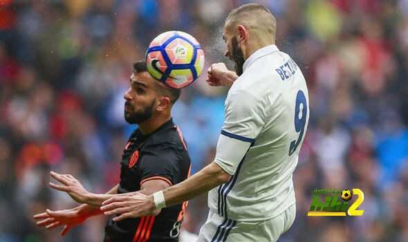 بنزيما طلب من وكيل أعماله الاستماع للعروض الصيفية !