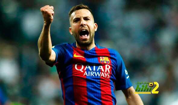 مانشستر يونايتد وتشيلسي يتصارعان على ظهير برشلونة