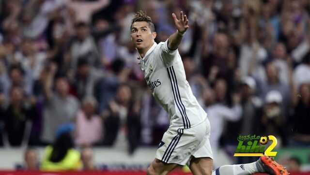 صورة : توماس رونسيرو يسخر من ميسي بعد هاتريك رونالدو