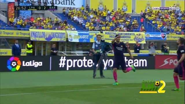 سواريز يعزز تقدم برشلونة أمام لاس بالماس