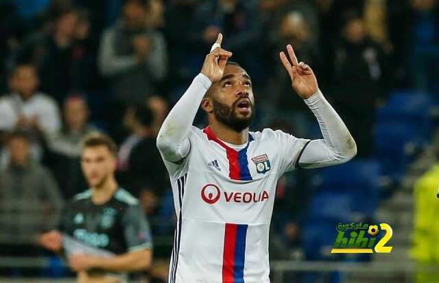 مهاجم ليون للبيع.. وأرسنال وليفربول على استعداد