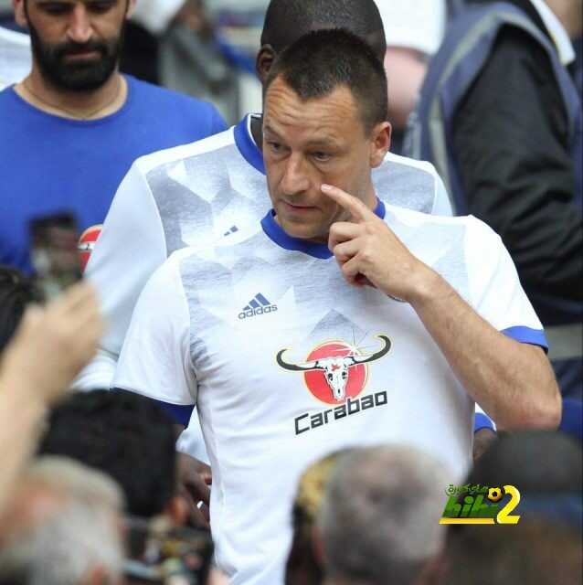 تيري قد يعتزل اللعب بعد تشيلسي !
