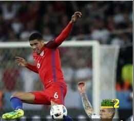 صراع انجليزي لضم لاعب مانشستر يونايتد