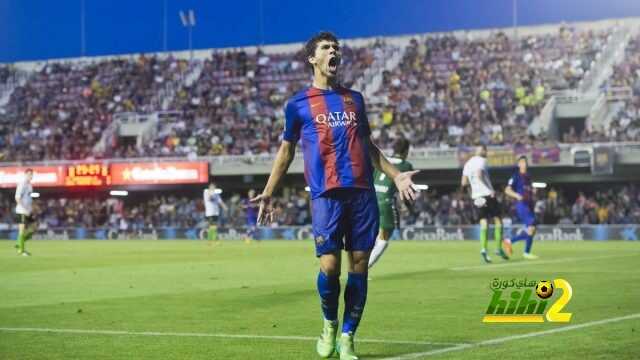 رسميًا : الينا يمدد تعاقده مع برشلونة
