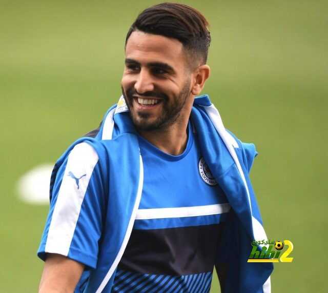 محرز تعب من انتظار برشلونة وسيوقع لأرسنال