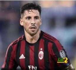لاعب ميلان يريد الاستمرار مع الفريق