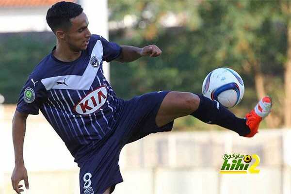 نابولي يضم لاعبًا من أصول جزائرية