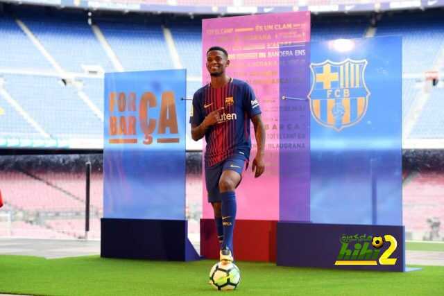 صور : نيلسون سيميدو خلال تقديمه كلاعب جديد لبرشلونة