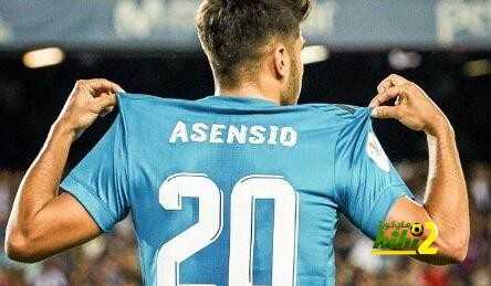 أسينسيو يفتتح التسجيل مبكرا لريال مدريد في مرمى برشلونة