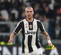 جنوى يعمل لضم لاعب يوفنتوس