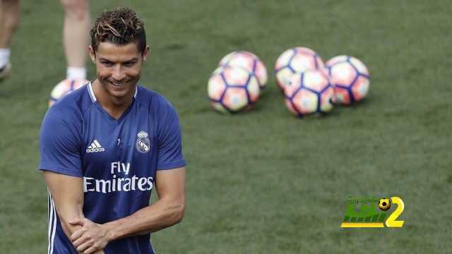 رونالدو يقطع إجازته ويعود للتدرب استعدادًا لبرشلونة