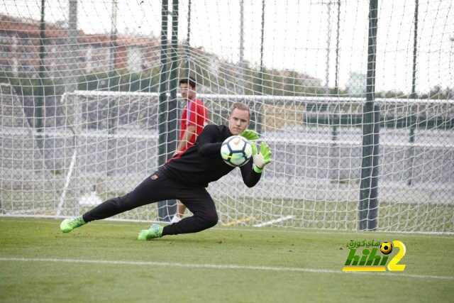 صور : برشلونة يواصل الإستعداد للديربي مع عودة شتيجن
