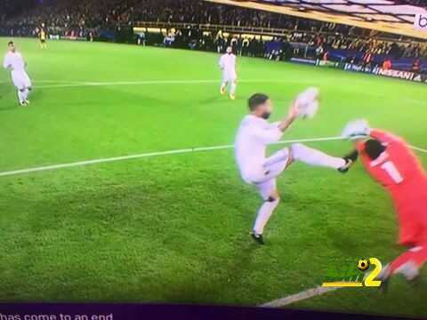 🔴 صورة ركلة جزاء صحيحة .. ضائعة على بوروسيا دورتموند !! “التعليق لكم”