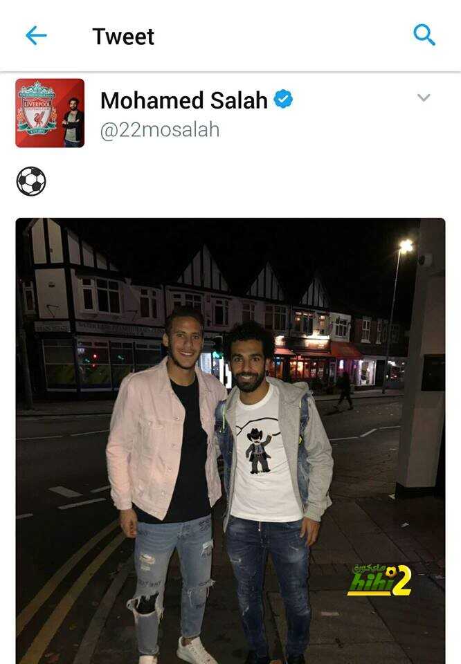 🔴 صورة: صلاح مع رمضان صبحي في إنجلترا