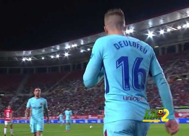 ديولفيو يعزز تقدم برشلونة بالهدف الثاني