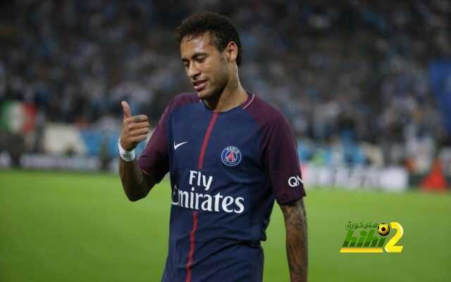 🔴 بالصورة – نيمار يزور زملاءه في برشلونة