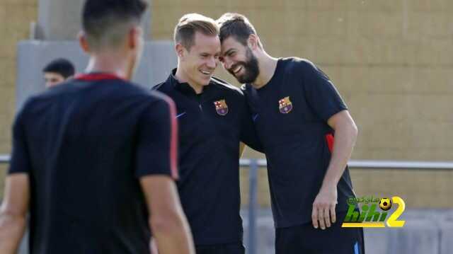 برشلونة يستعد لمواجهة أتليتكو مدريد في حضور شتيجن وبيكيه