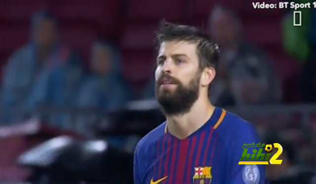 مشجعو برشلونة كانوا سعيدين بطرد بيكيه!