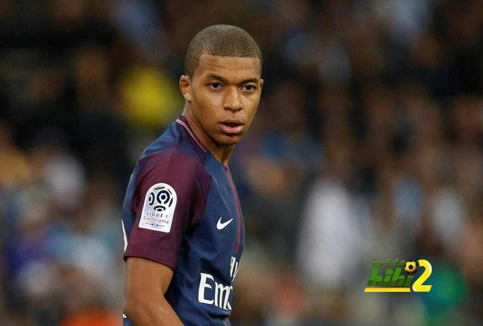 مبابي يفوز بجائزة الفتى الذهبي