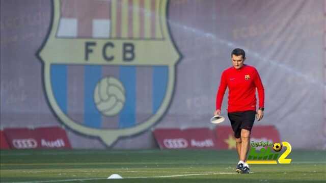 سبورت: برشلونة لن يتعاقد مع مدافعين بالشتاء
