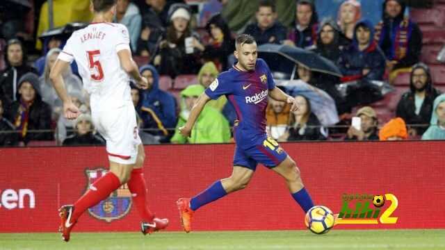 🔴 رغم الأمطار .. حضور جماهيري رهيب لبرشلونة