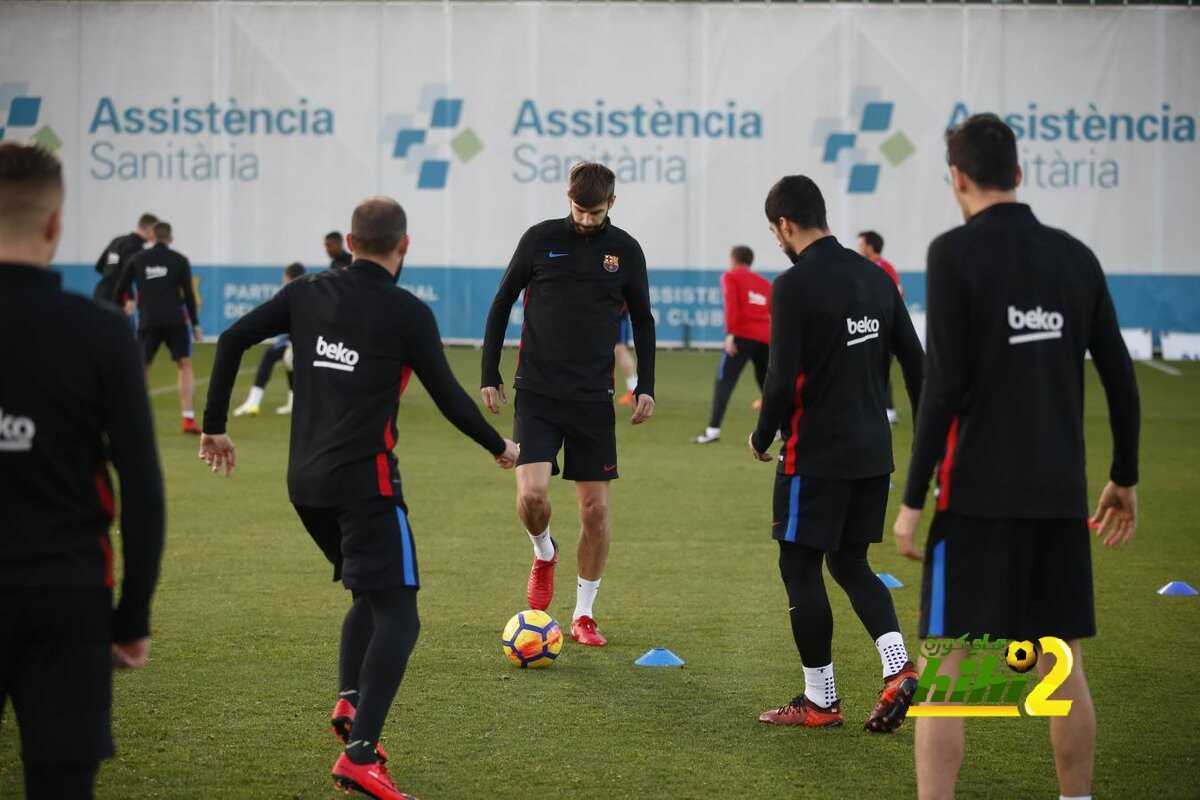 بيكيه لم يسافر مع برشلونة بسبب شاكيرا