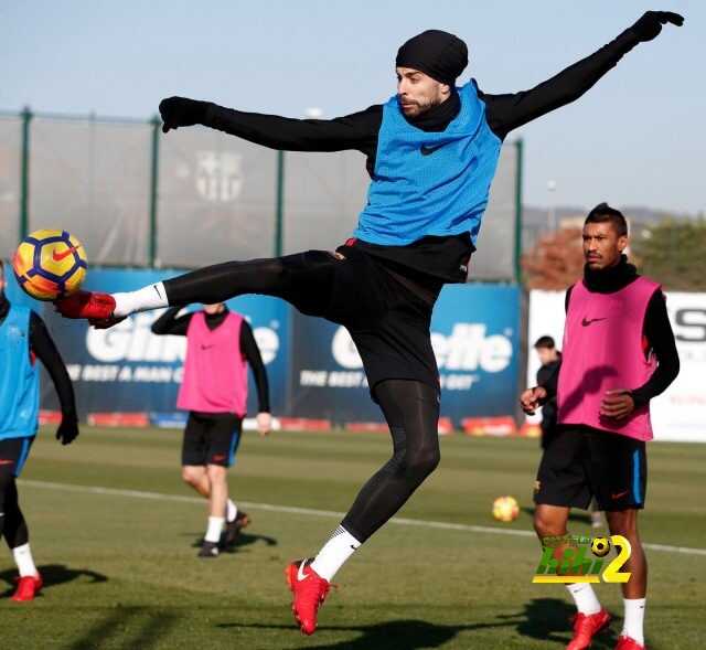 🔴بيكيه يتدرب استعدادا لملاقاة الريال بالكلاسيكو