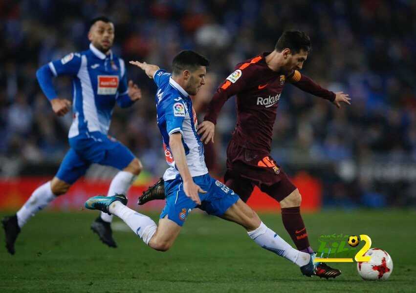 صورة : ميسي وركلات الجزاء مع برشلونة