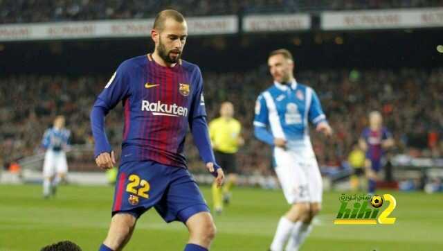 فيدال باق في برشلونة