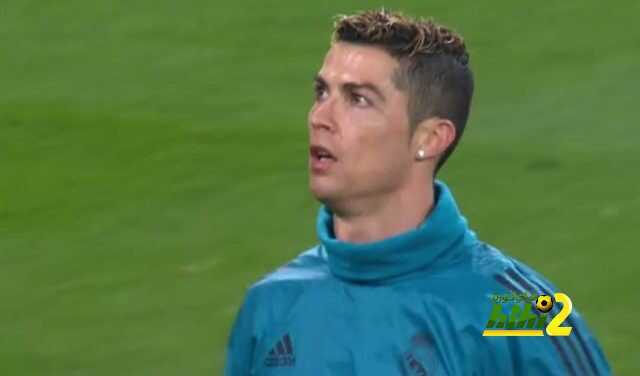 🔴 لاعبو ريال مدريد وباريس سان جيرمان يقومون بعمليات الإحماء