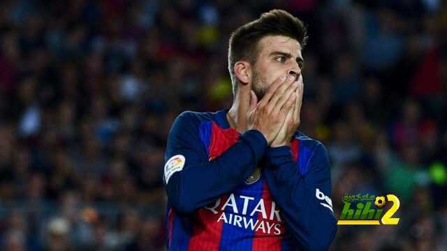 السبورت تطالب بإراحة بيكيه أمام لاس بالماس وترشح البديل