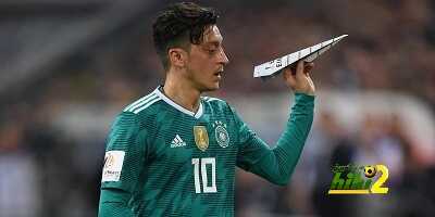 🔴 صورة.. أوزيل يستعيد ذكرياته في ريال مدريد بعد نهاية مباراة ألمانيا وإسبانيا