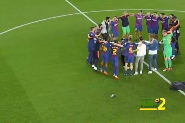 صور : برشلونة يحتفل بالثنائية بعد انتهاء الكلاسيكو