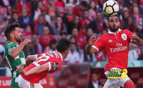 دوغلاس يعود الى برشلونة بعد انتهاء اعارته