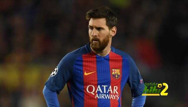 صورة : لاعب صن داونز يتهكم على ميسي