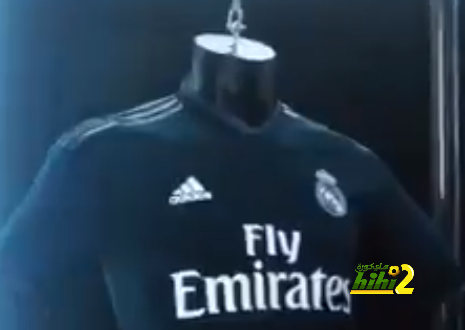 صورة : قميص كريستيانو في متجر ريال مدريد