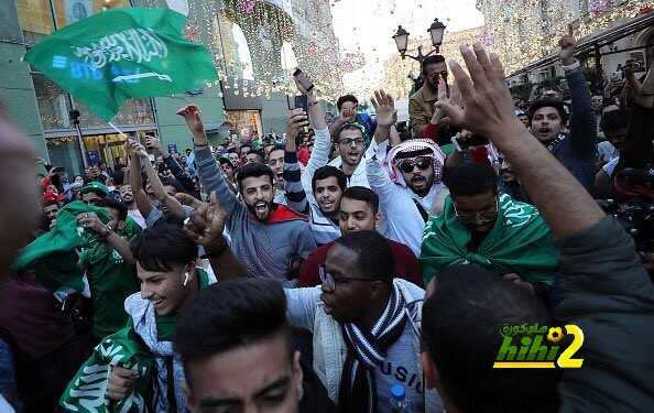 صورة : الساحة الحمراء تكتسي باللون الأخضر قبل إفتتاح المونديال