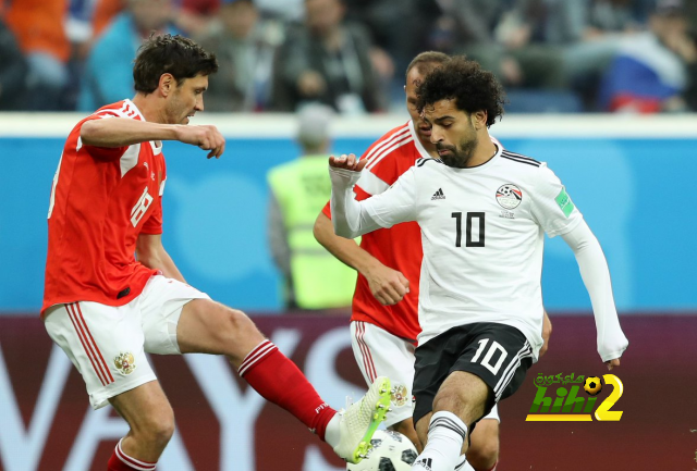 انتهاء الشوط الاول من مباراة مصر ضد روسيا