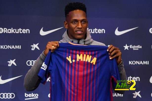 ياري مينا يرفض الرحيل عن برشلونة