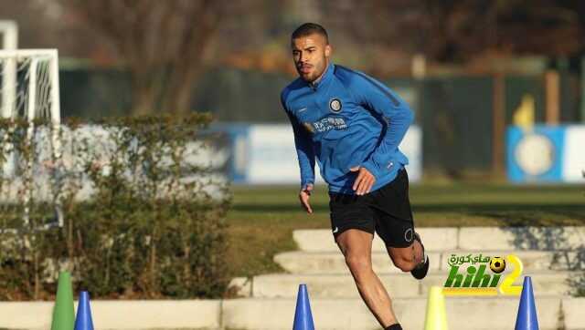 برشلونة ينتظر عروض مناسبة لرافينيا وفيدال