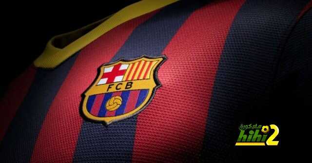 صورة : قميص إحماء برشلونة للموسم الجديد
