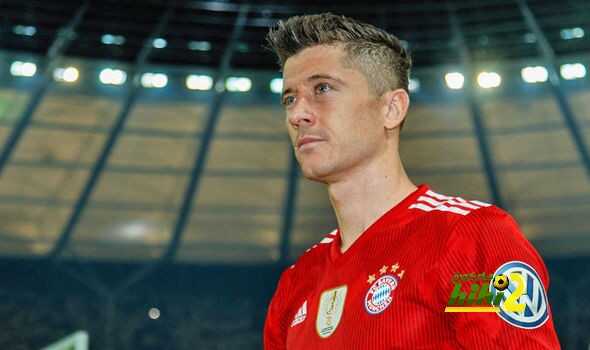 ليفاندوسكي يفرض شروطه على المان يونايتد