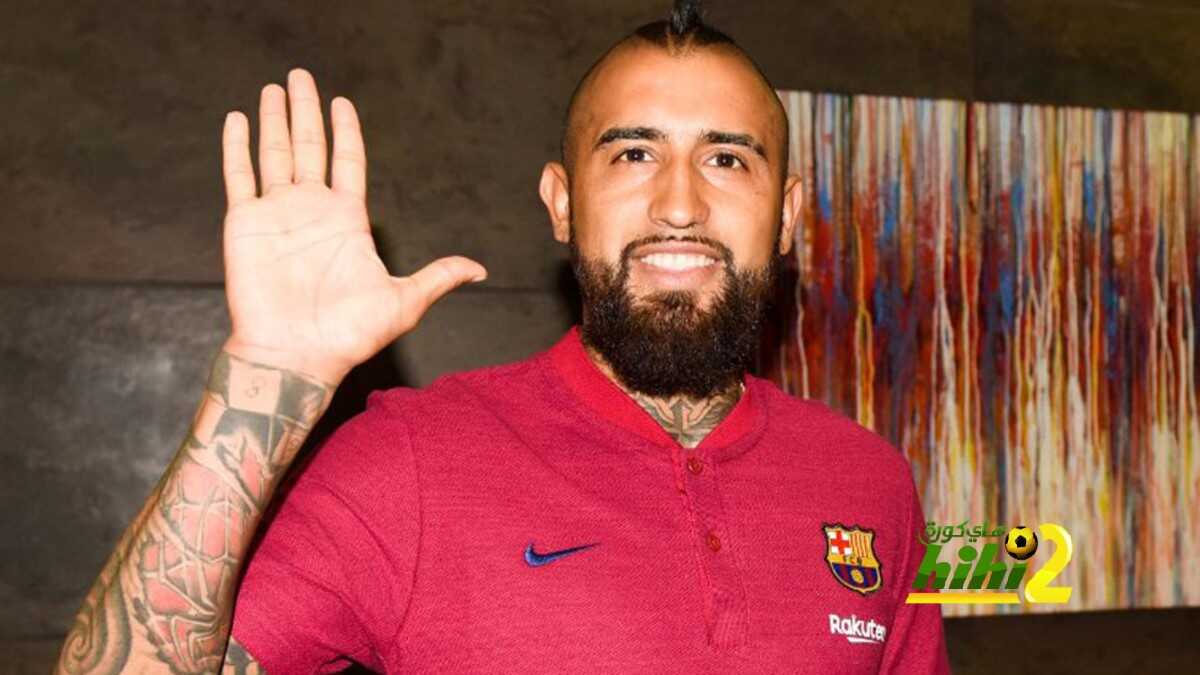 عاجل: فيدال يصل الى برشلونة