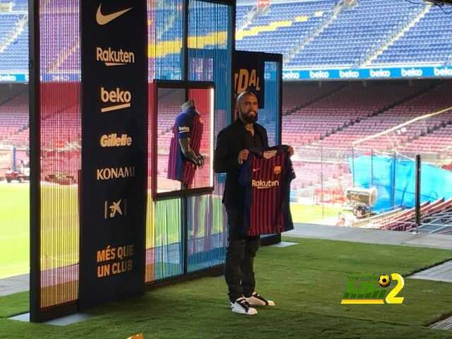 أول تعليق لـ فيدال بعد توقيع عقد انتقاله لبرشلونة