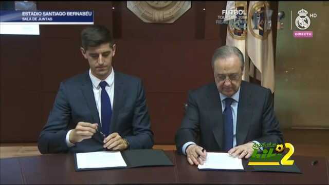 صور : كورتوا يوقع رسميا على عقود انضمامه لريال مدريد